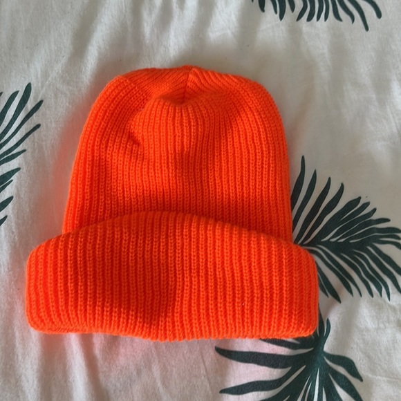 SENSE OF PLACE - neon beanie - Picture 2 of 2